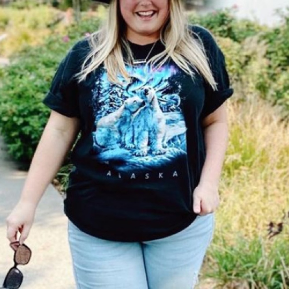 90’s Vintage ALASKA tee ✨ Oversized